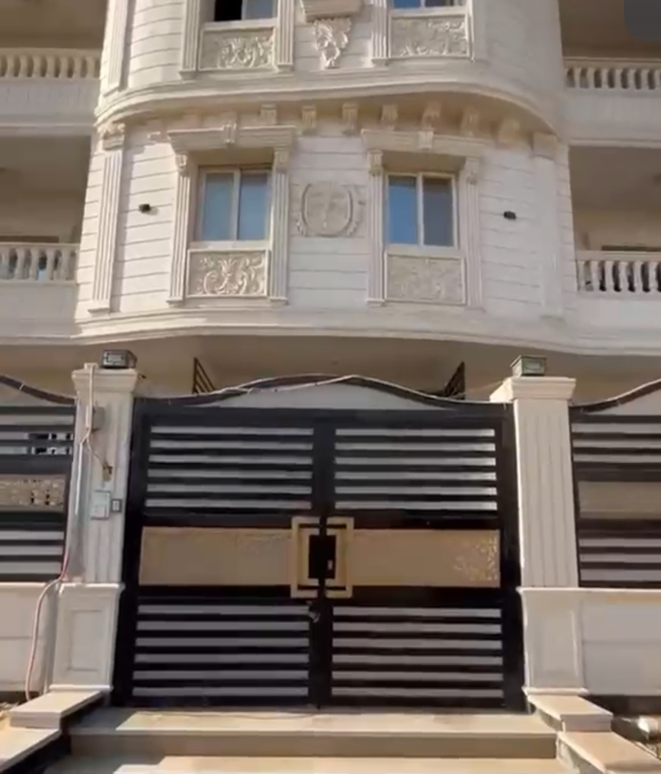 شقة للبيع التجمع الاول جاردن 