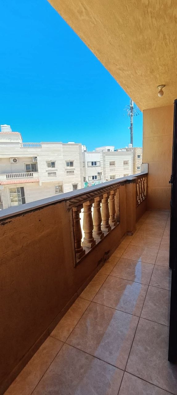 فرصه استثماريه دوبلكس بسلم خارجي+شاليه ارضي 