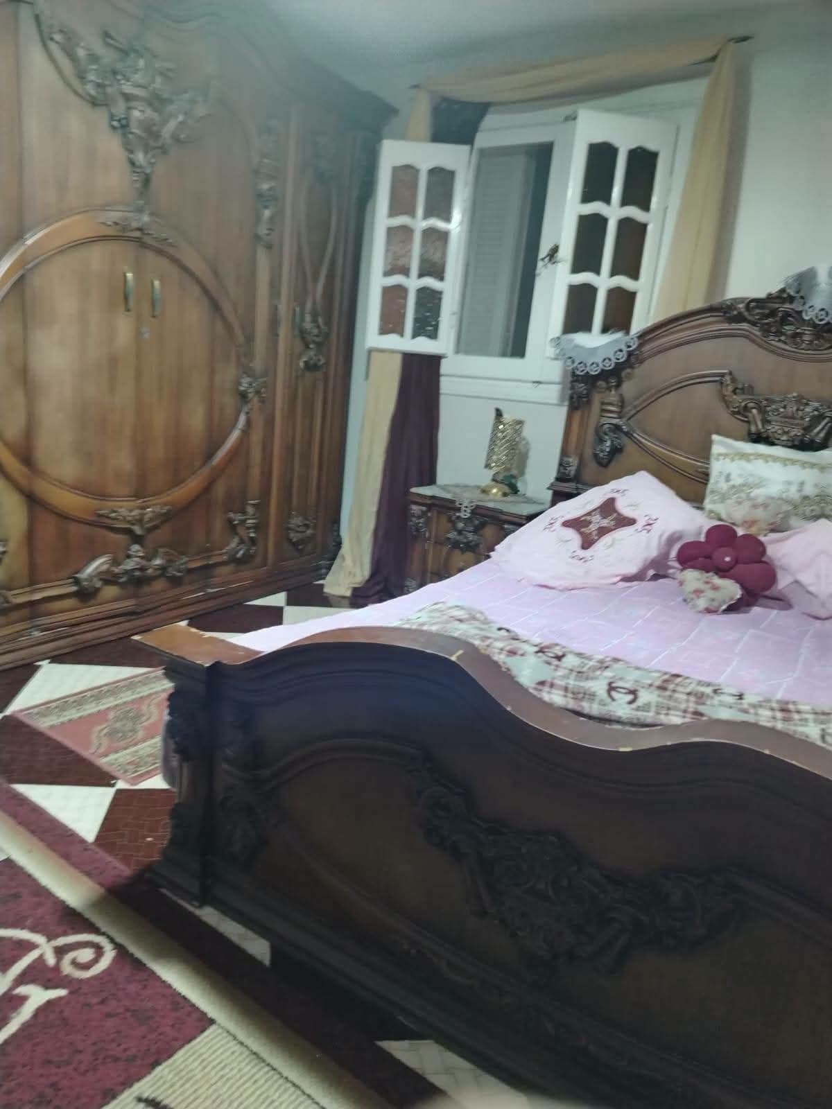 شقة فاخرة بالبيطاش بمساحه مميزة  