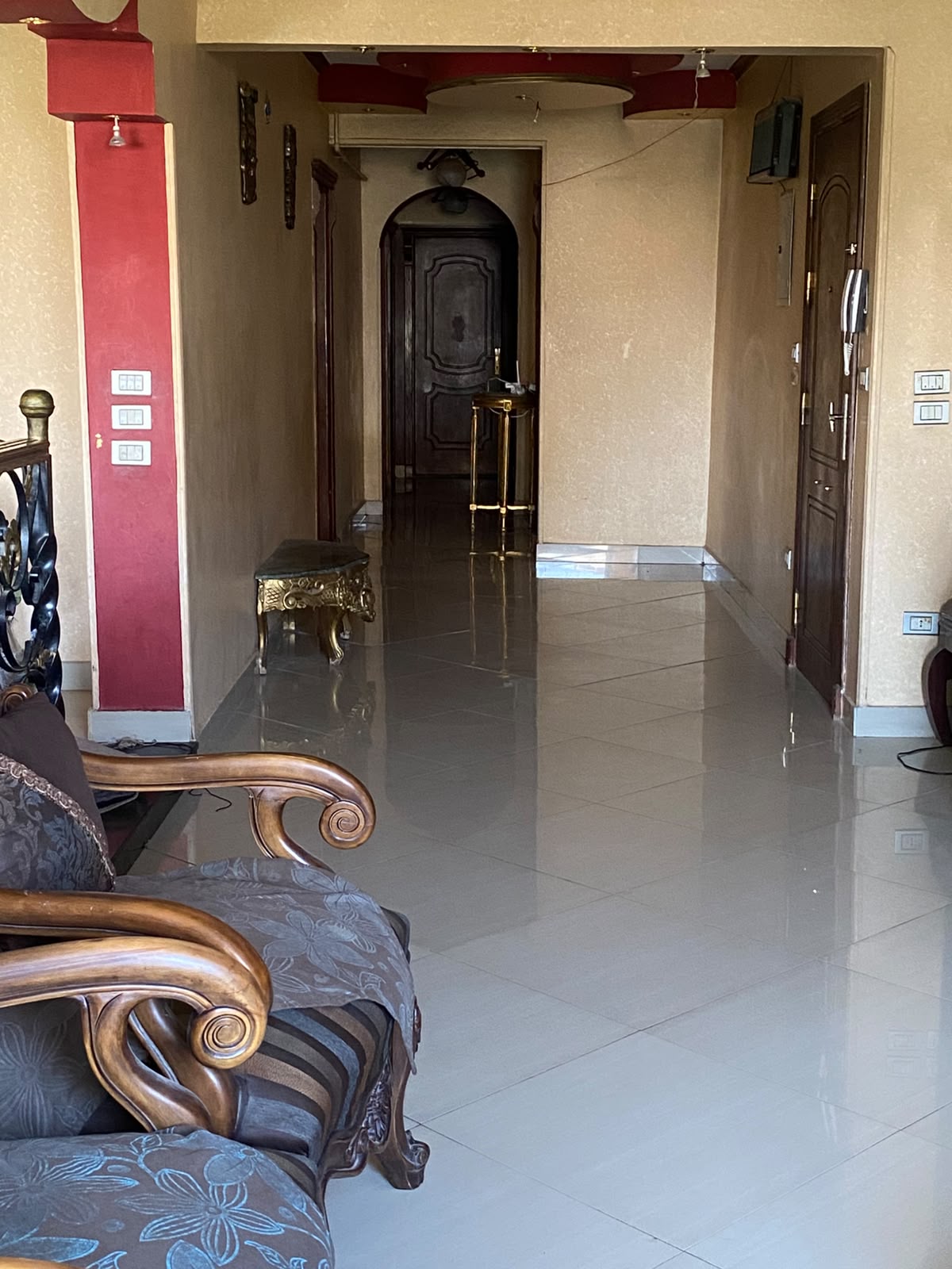 📍 فرصة مميزة للبيع من المالك مباشرة 📐 المساحة: 176 متر 🛏️ 3 غرف نوم 🛁 2 حمام 🛋️ 2 ريسيبشن كبار 🍳 مطبخ كبير 📄 مسجلة في الشهر العقاري 🛗 أسانسير 🔥 غاز طبيعي 💧 مياه وجميع الخدمات متوفرة