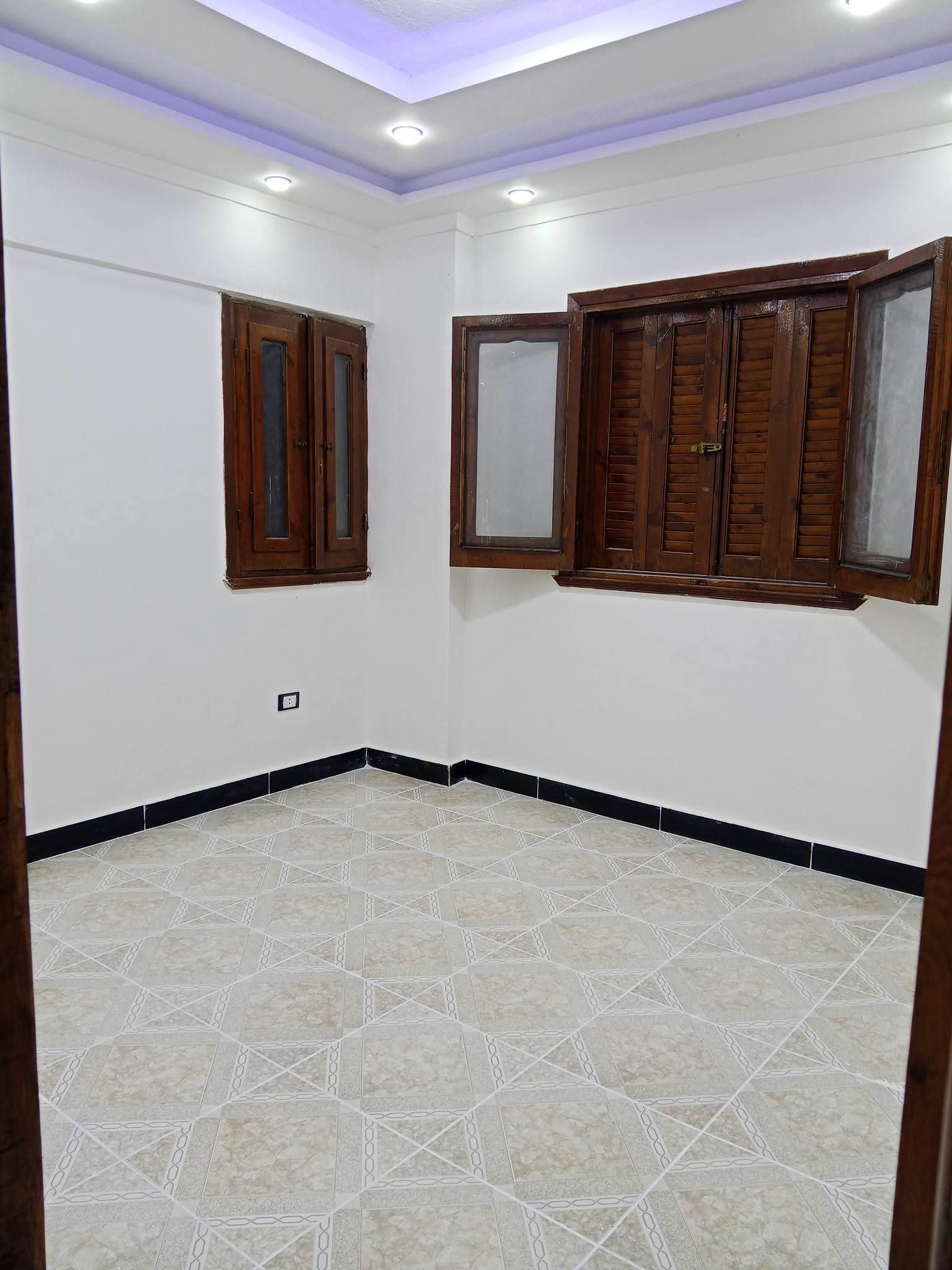 شاليه للبيع فرصه مش بتتكرر  كتير في العجمي 