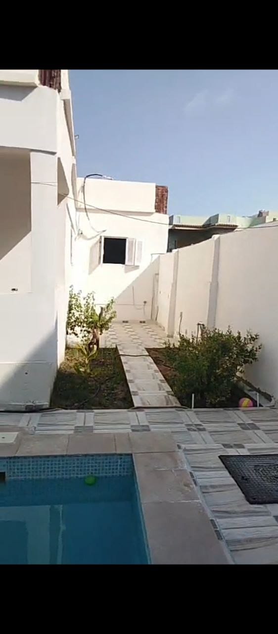 فيلا للبيع في كنج مريوط لعشاق الخصوصيه