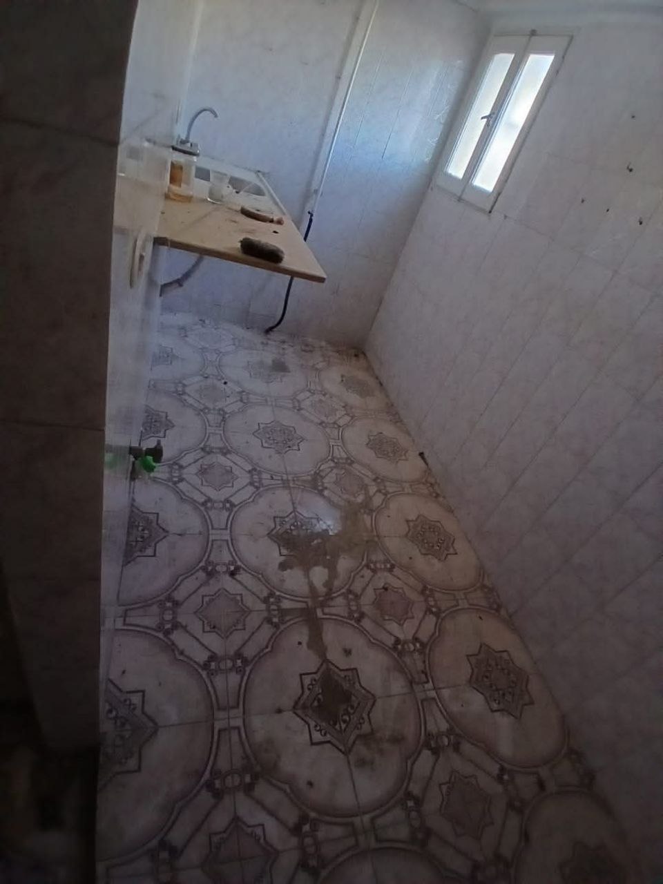 شقه بشارع الحي 